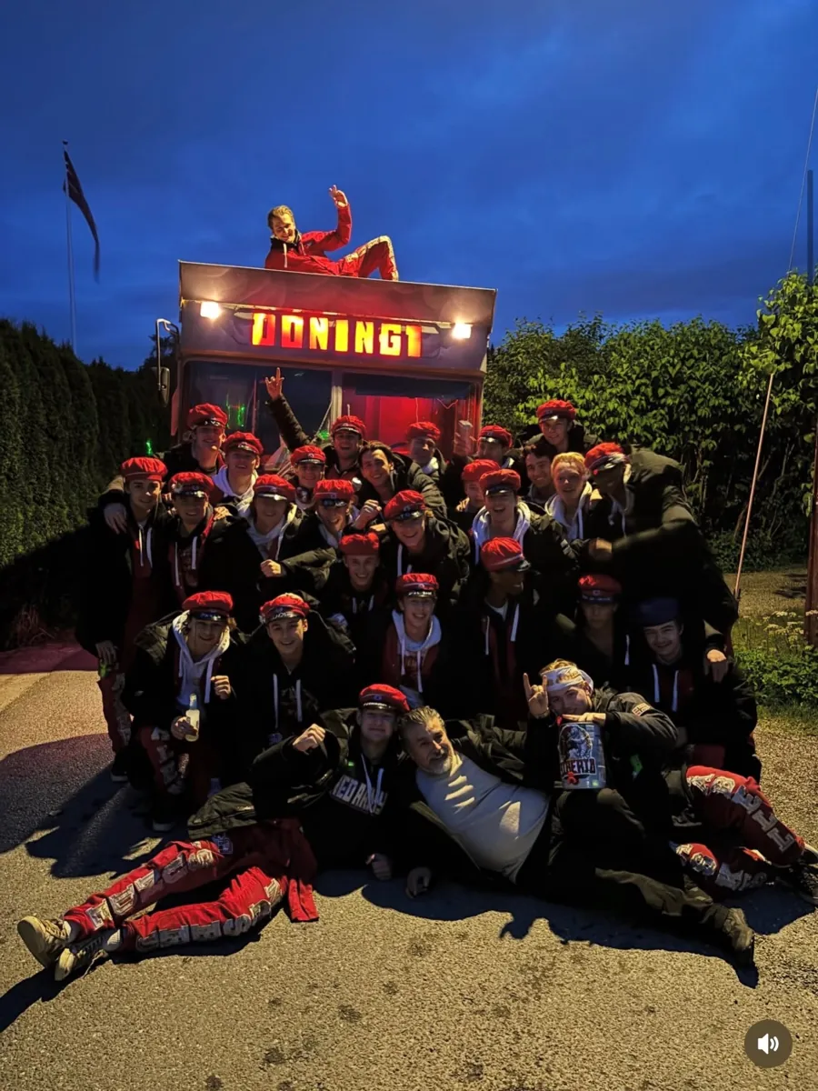 Russegruppa Red Army i klær fra Frostline