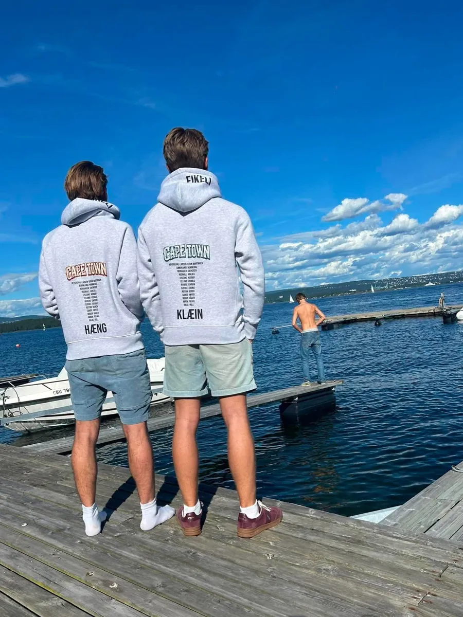 Russegruppa Capetown i hoodie fra Frostline