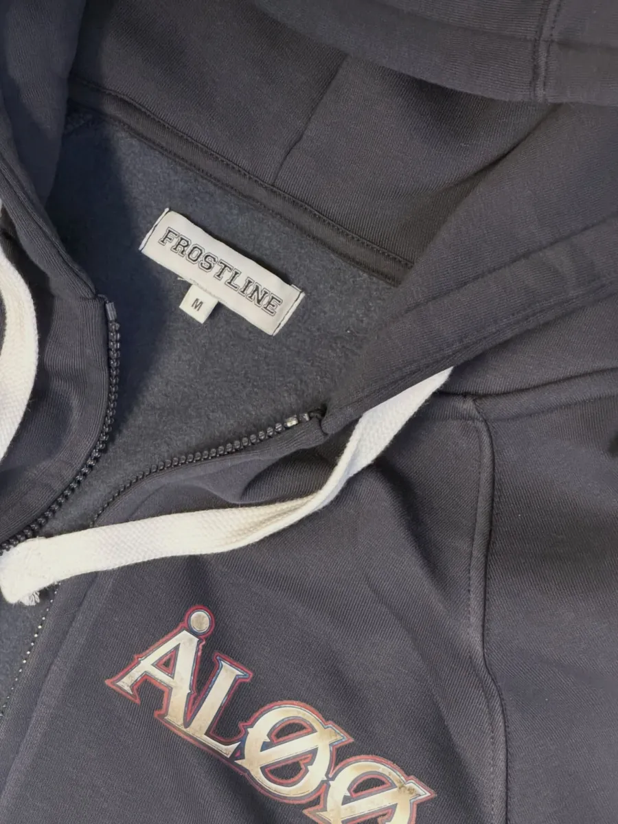 Russegruppa Fontana/Åløø i zip hoodie fra Frostline