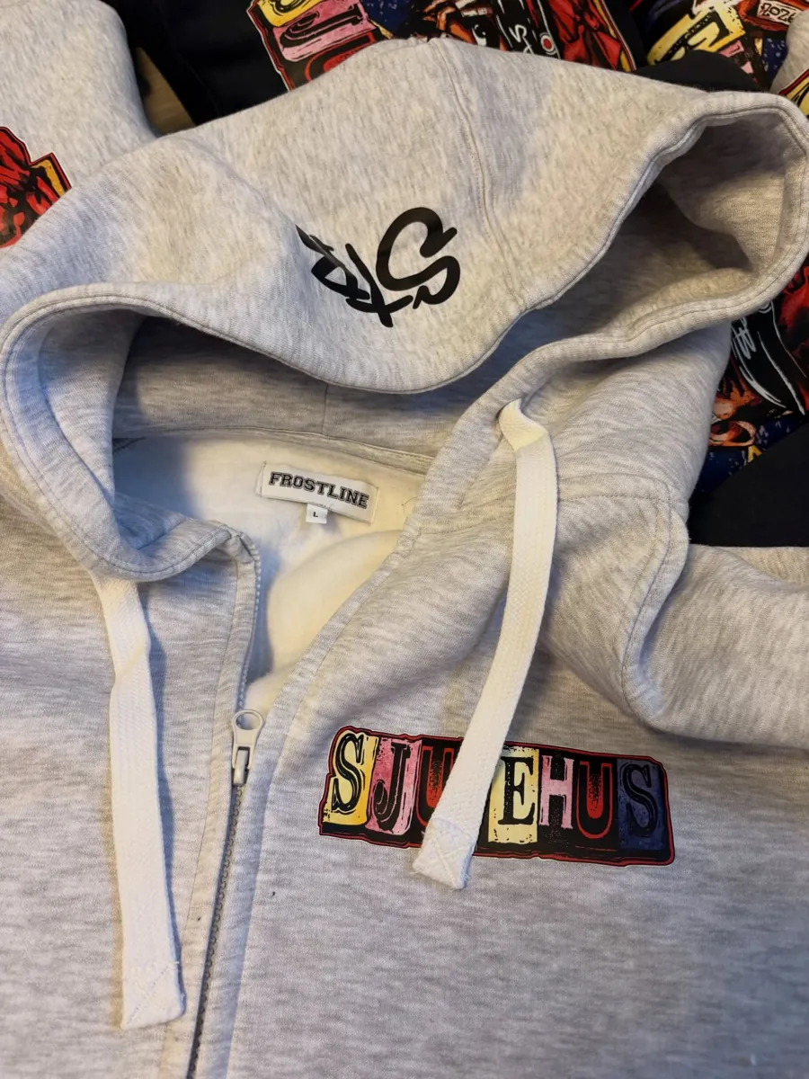 Russegruppa Sjukehus i zip hoodie fra Frostline