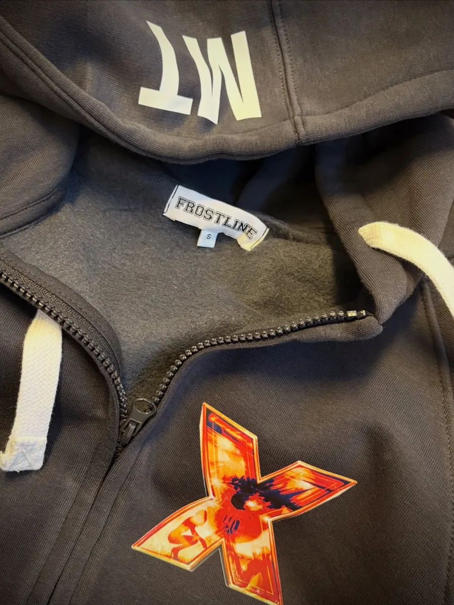 Russegruppa X i zip hoodie fra Frostline